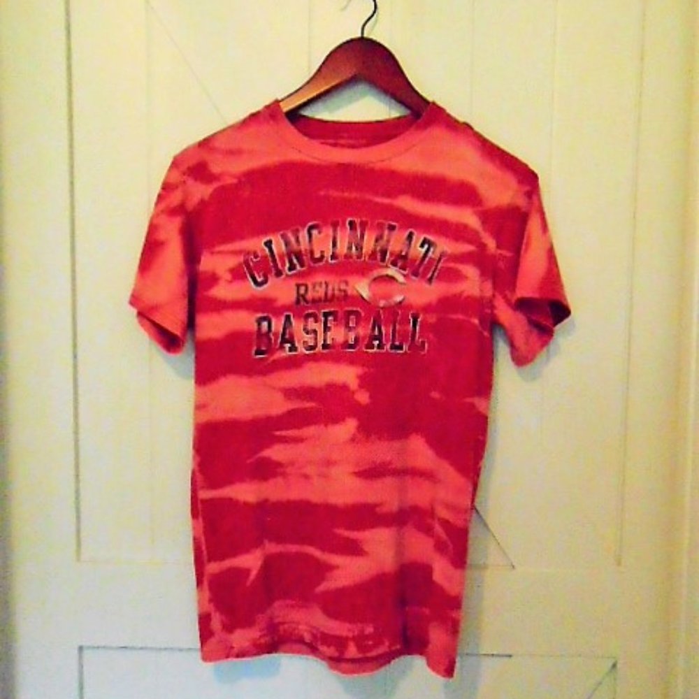 Hand Bleached Cincinnati Reds T-Shirt‎